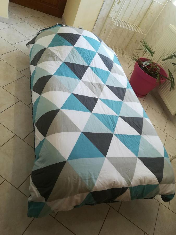 Studio A La Campagne Dans Corps De Ferme Renovee Chancey Ngoại thất bức ảnh