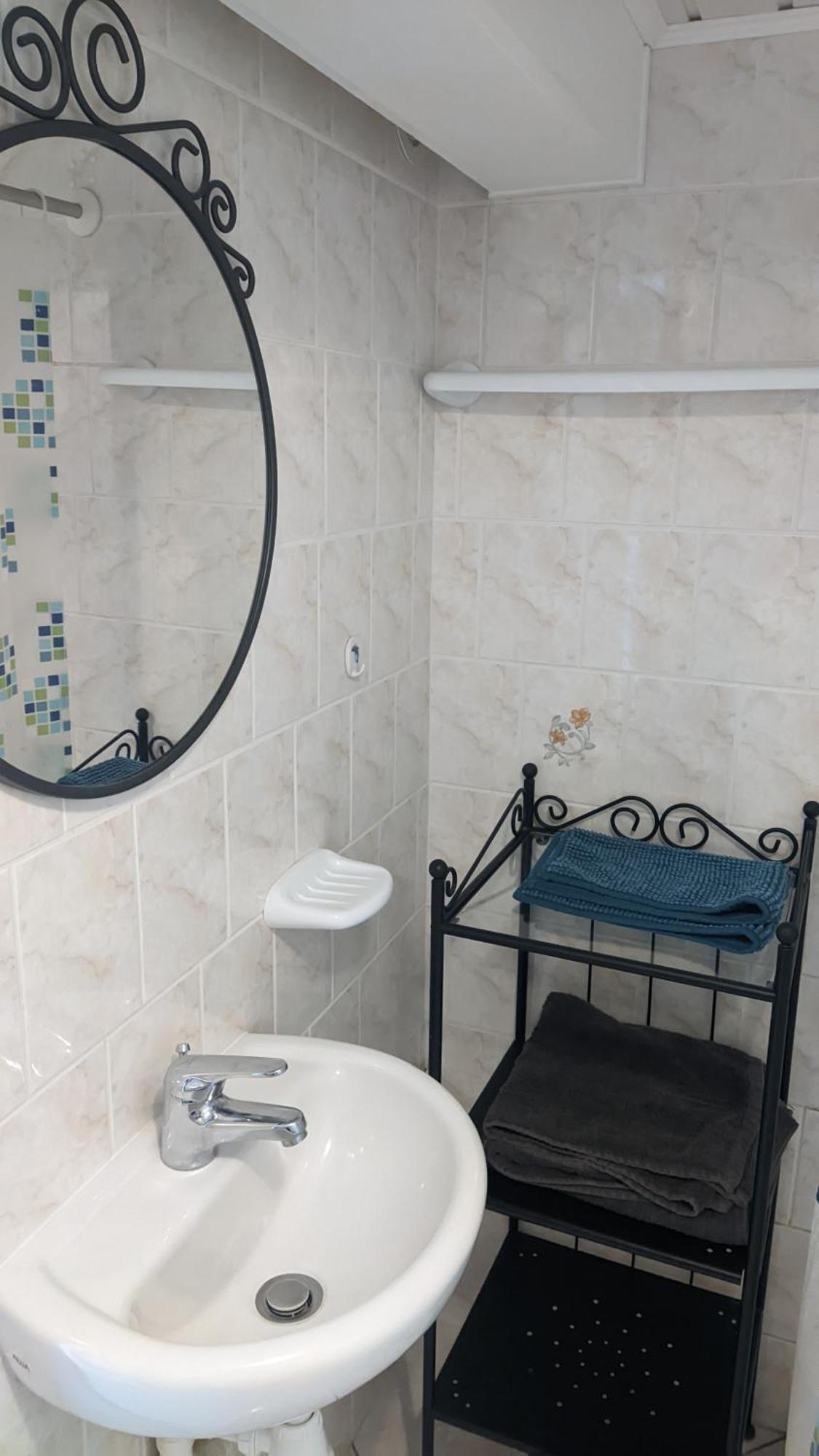 Studio A La Campagne Dans Corps De Ferme Renovee Chancey Phòng bức ảnh